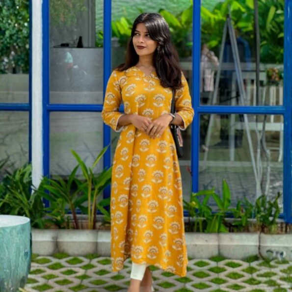 Chembakam Aline Kurti